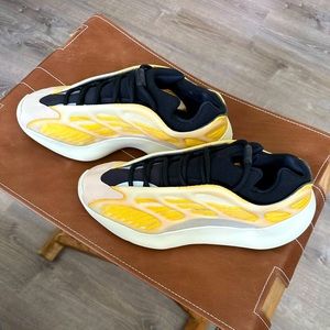 Yeezy 700 V3 Mono "Safflower"⁣⁣